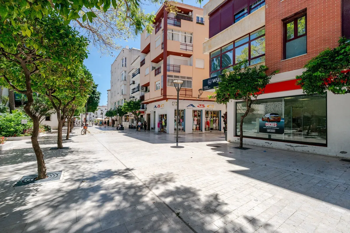 bab0e7d9-90f2-4e73-ba25-c26809820039