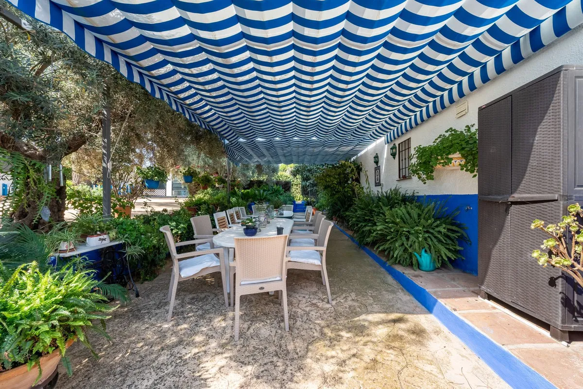 5f5551c7-1ada-4fe3-8e74-e0b1b154a088