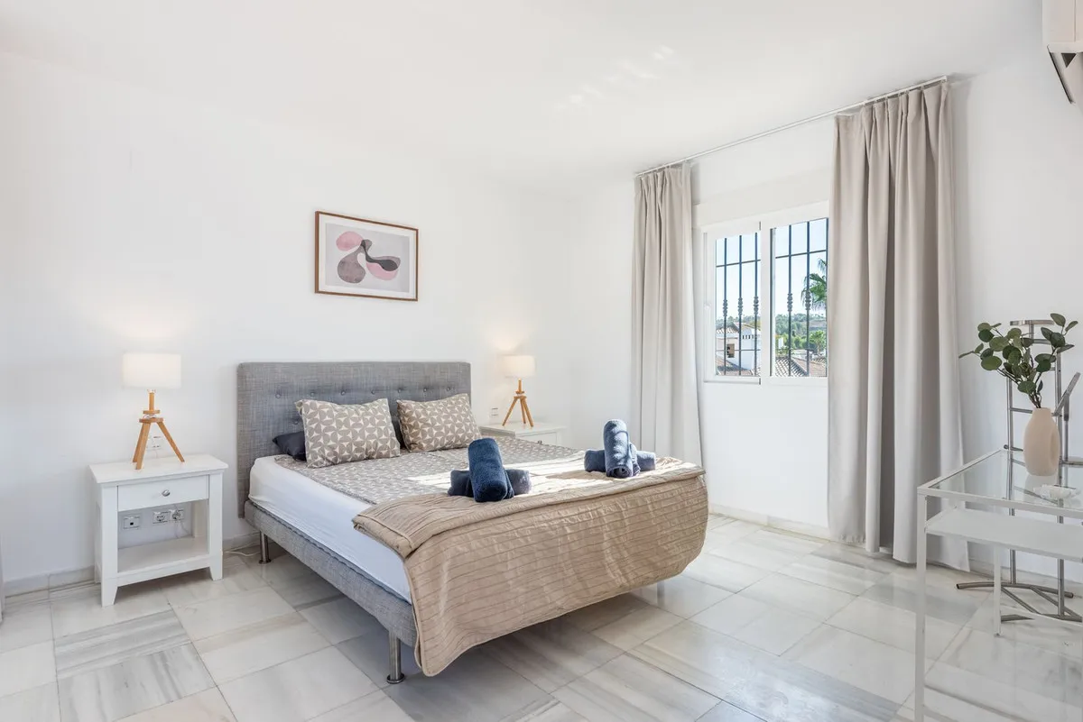 a13728f4-9ecd-4d2a-a265-61452637930c