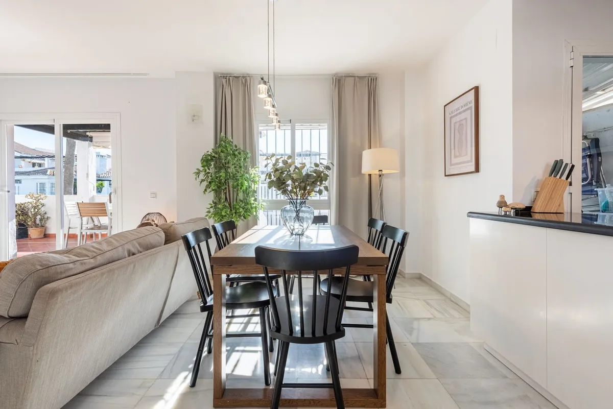 e1b9e2bf-98f0-465e-85ae-30514ffc62e2