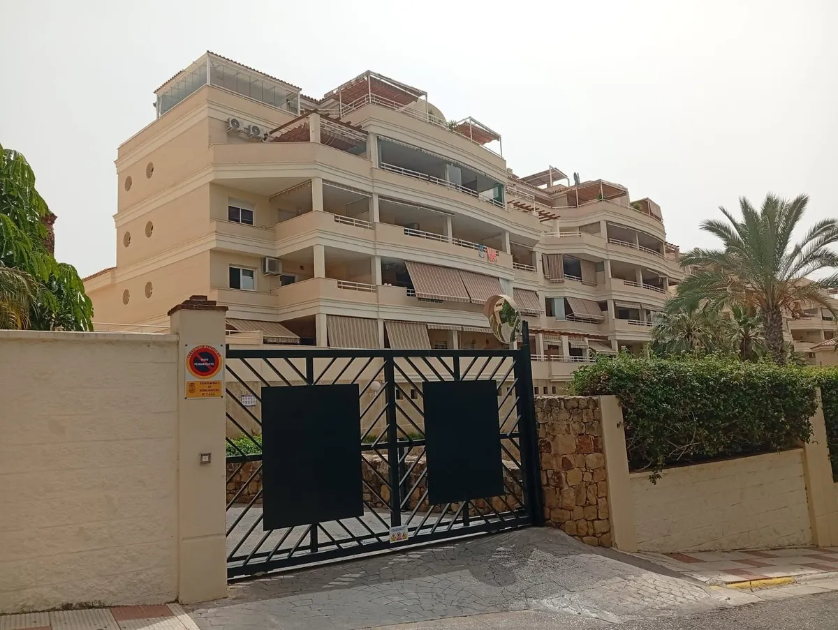 040784fc-c9ab-490f-a972-34d6ebf2cbe4