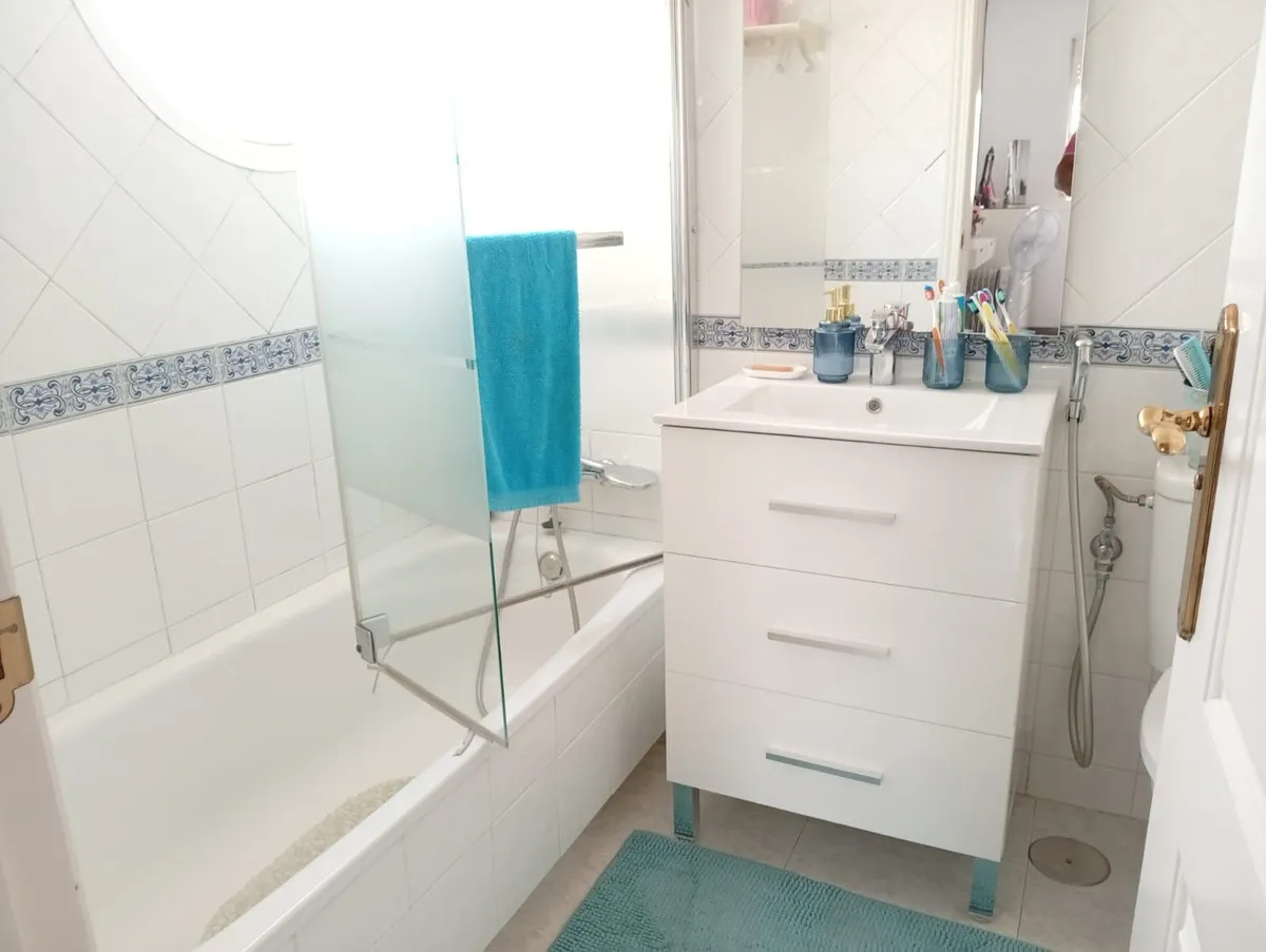 c41127c8-4557-49c7-9ee7-584ace2b7a4d