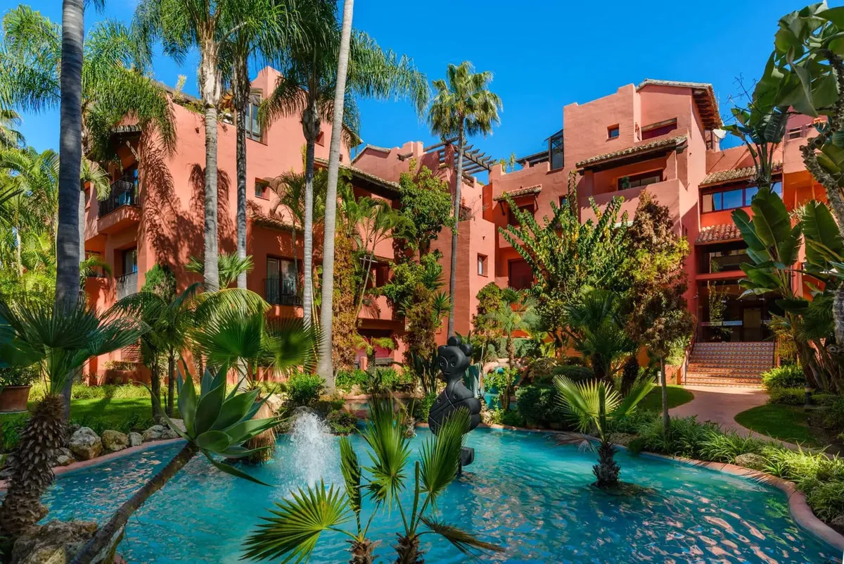 75e95594-21be-4672-b3a9-4b032c518403