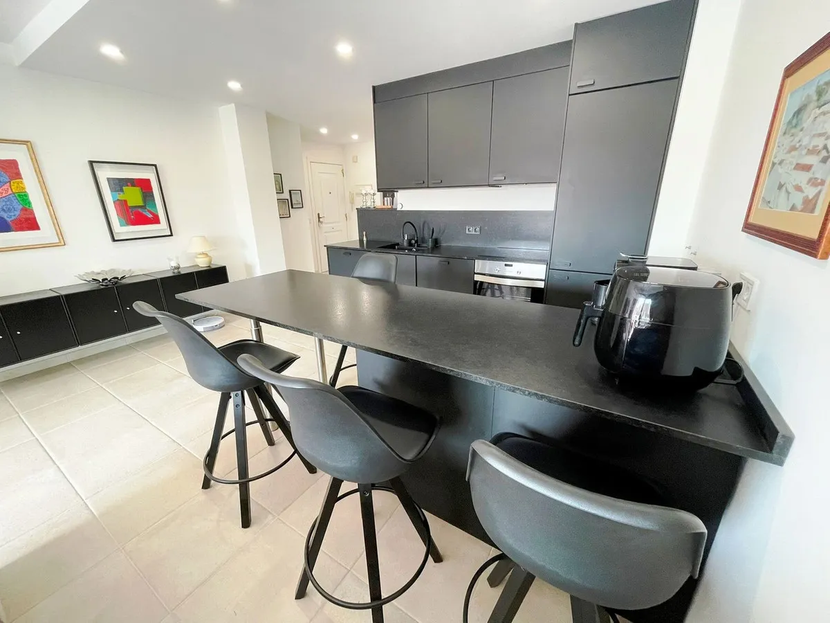 4951ba21-0a64-45be-ba71-fec0d6194115