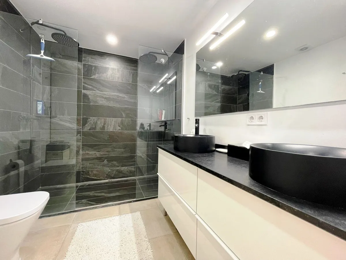 5a0e34d6-9c2d-408b-9b55-9e59f67e17b6