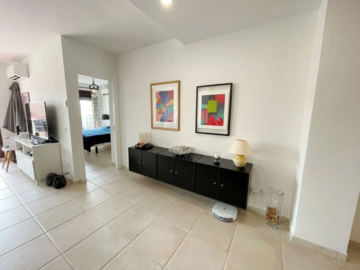 6b55b4a8-5262-4629-bbfe-a39d50a7cffc