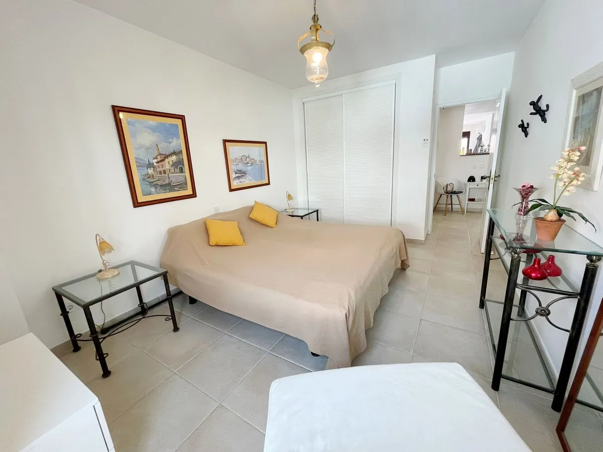 c3d07140-aeb7-4d40-b02f-8aa1fecf68e3