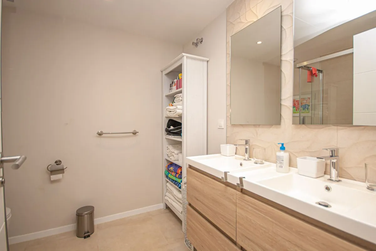 6f0b4db3-05ed-4749-b016-07bac3c94d1f