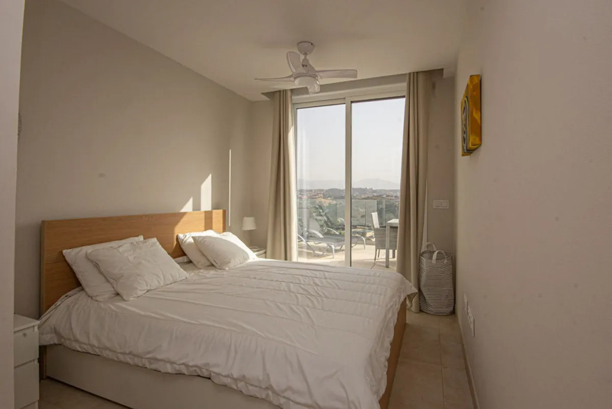 8702f6fe-be3e-4ed0-af93-ef3432219d16