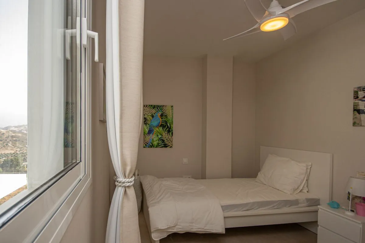 c9654407-f770-44c7-a469-dd6cc0f32ccb