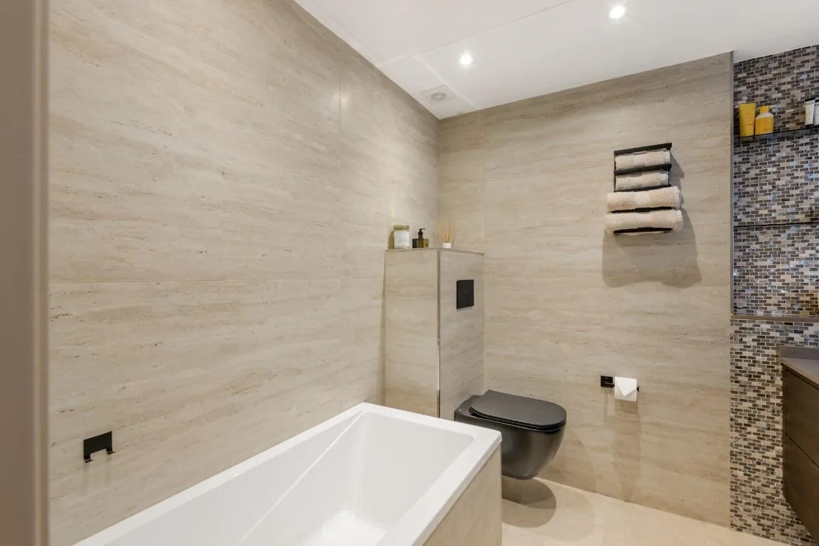 1e947a60-4234-43da-8bfb-f2d773ce053a