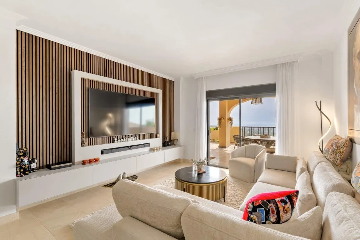 b7f9cf57-f9b3-44a8-988e-ff6422474997