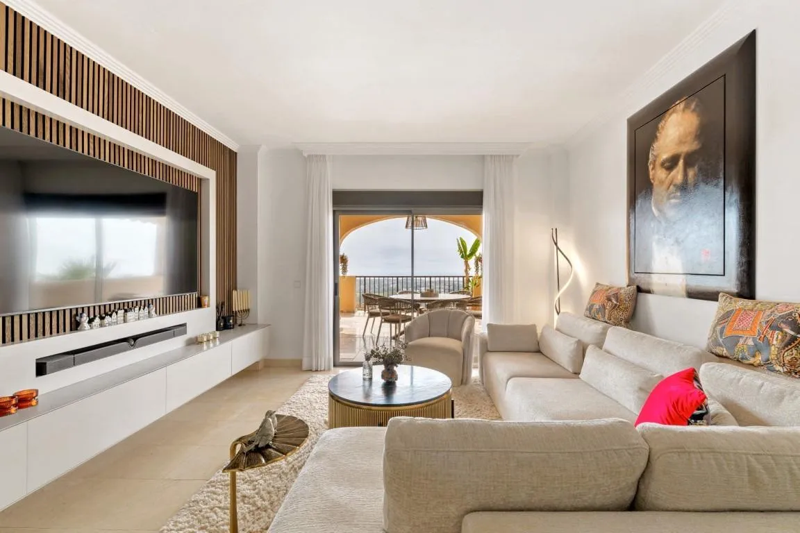 f35fed81-2b20-4f59-bc39-327397a45903