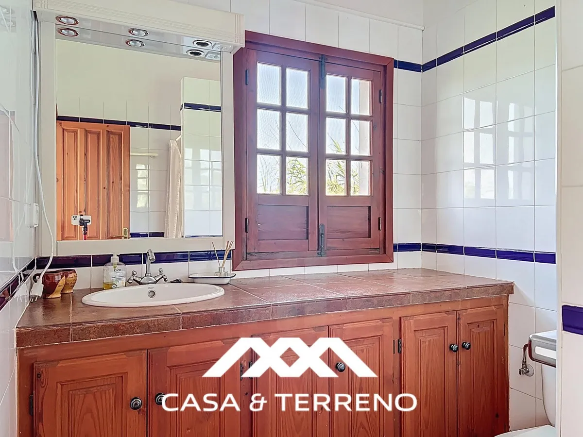 61c6f6c9-4ffb-43cc-b8a9-0f03d4fba058