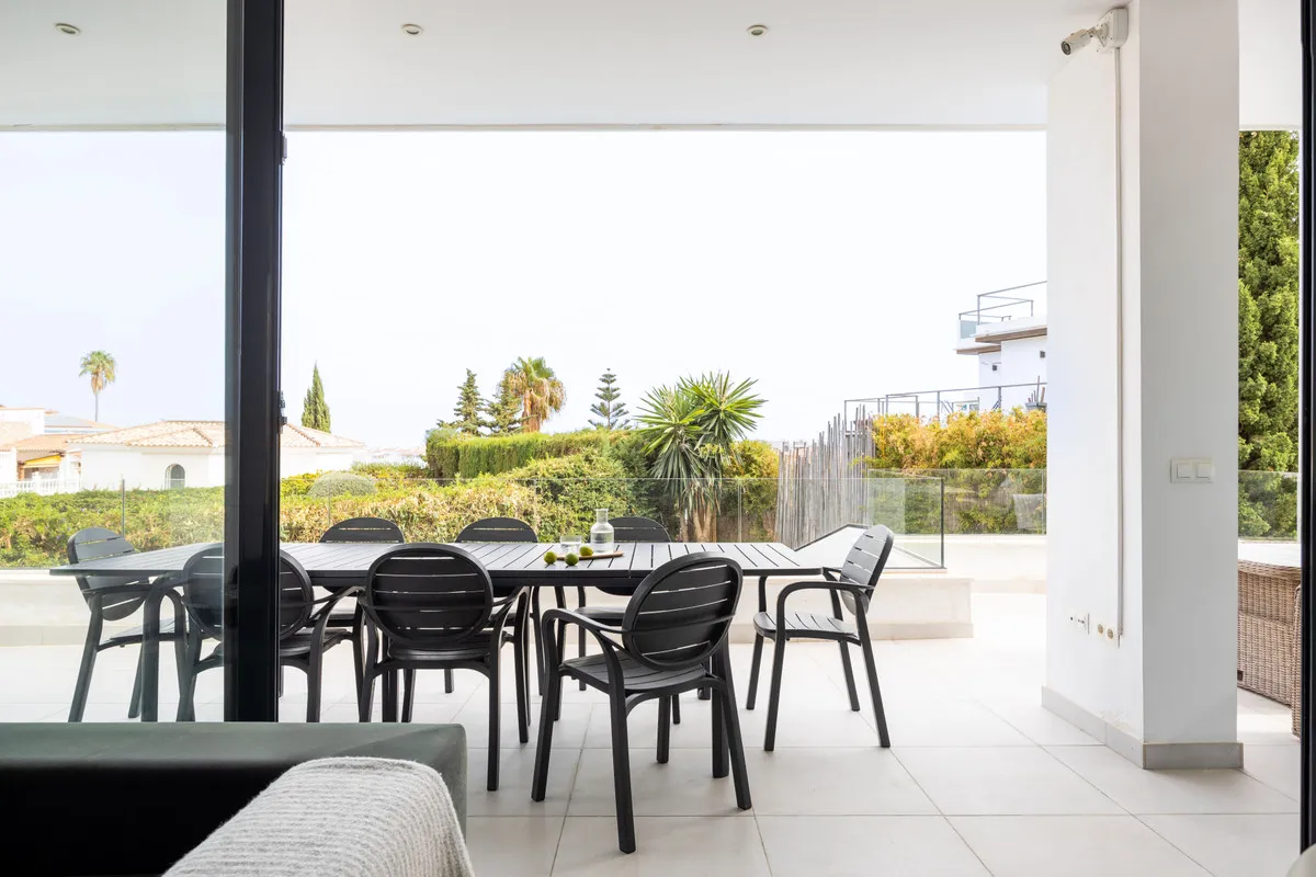 3b473394-3236-4726-9949-9f657d2c48e2