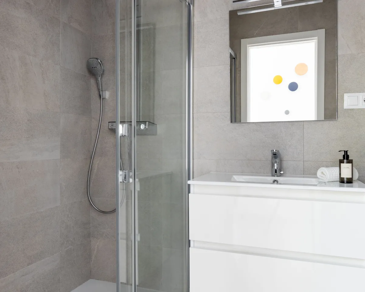 4b04120c-f3c7-455b-bd0a-0e0264bb552c