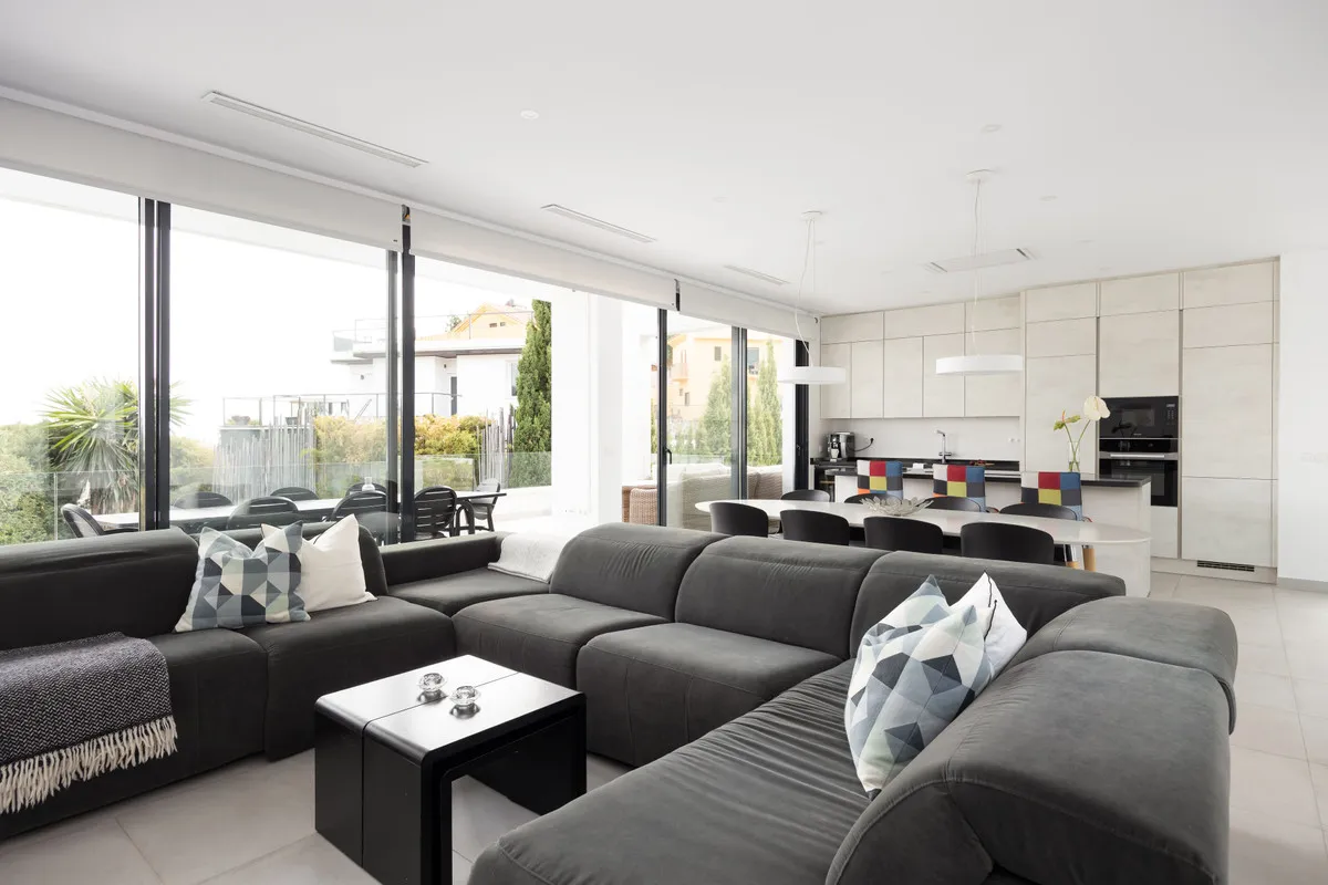 92d5b165-cd64-4586-8834-4ef4f9484602