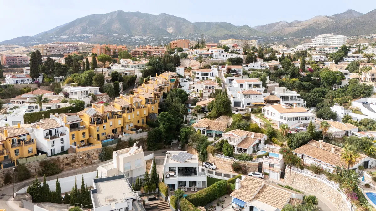 baed12bd-2217-4b35-bccf-c29a8e3a9102