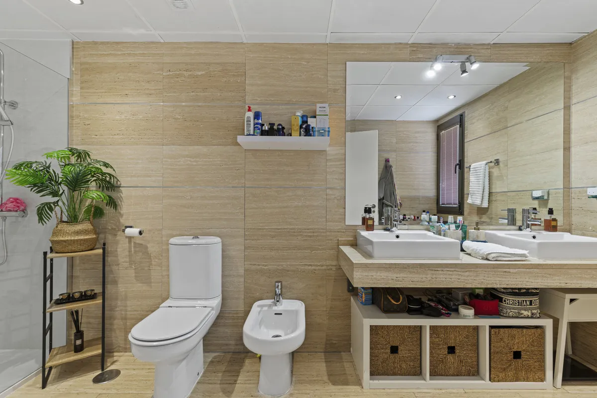 3ee24e4b-d9f6-4a21-9cb6-6dff54c1c393