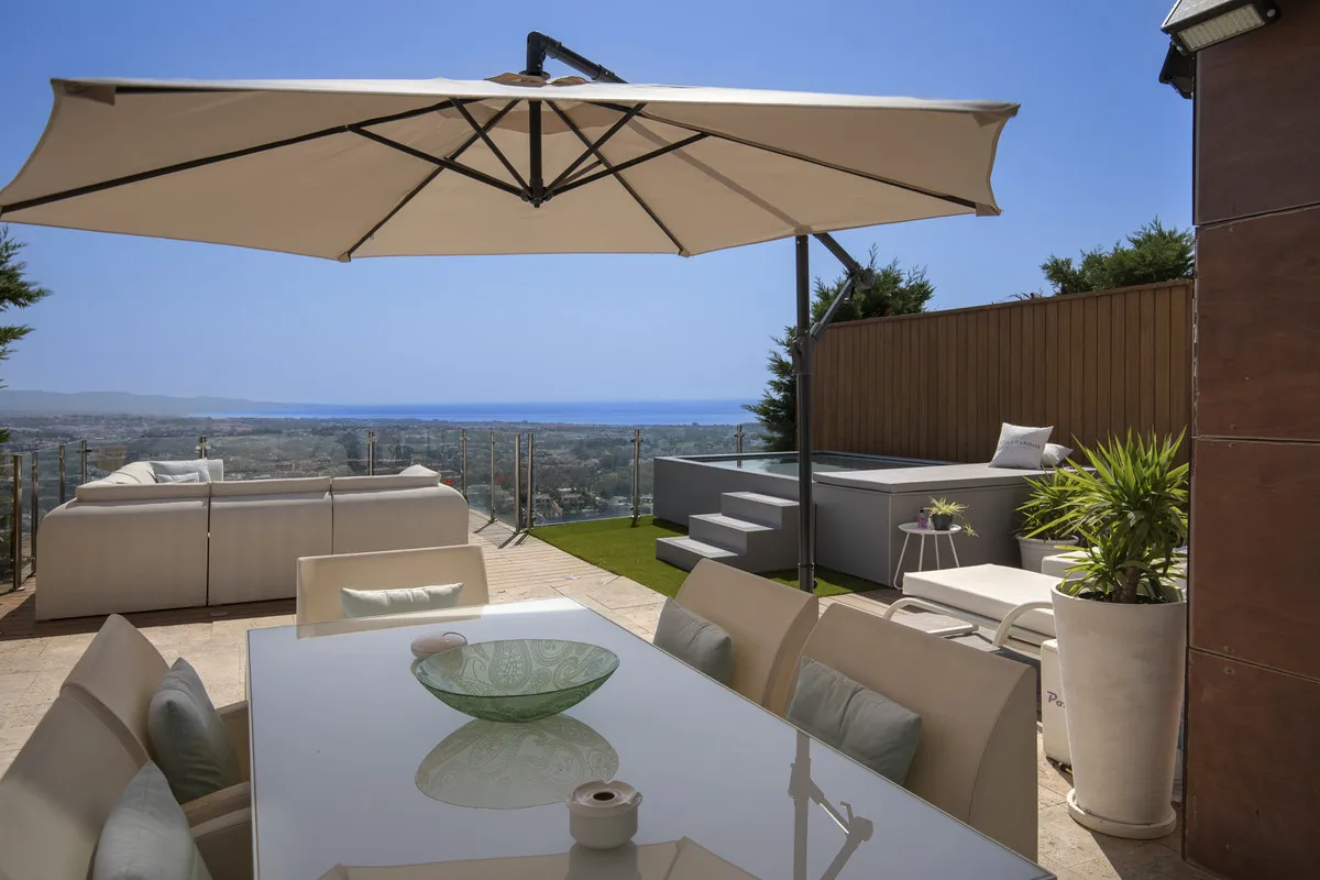 54bf56e9-6245-44e9-9c76-ae90a948904e