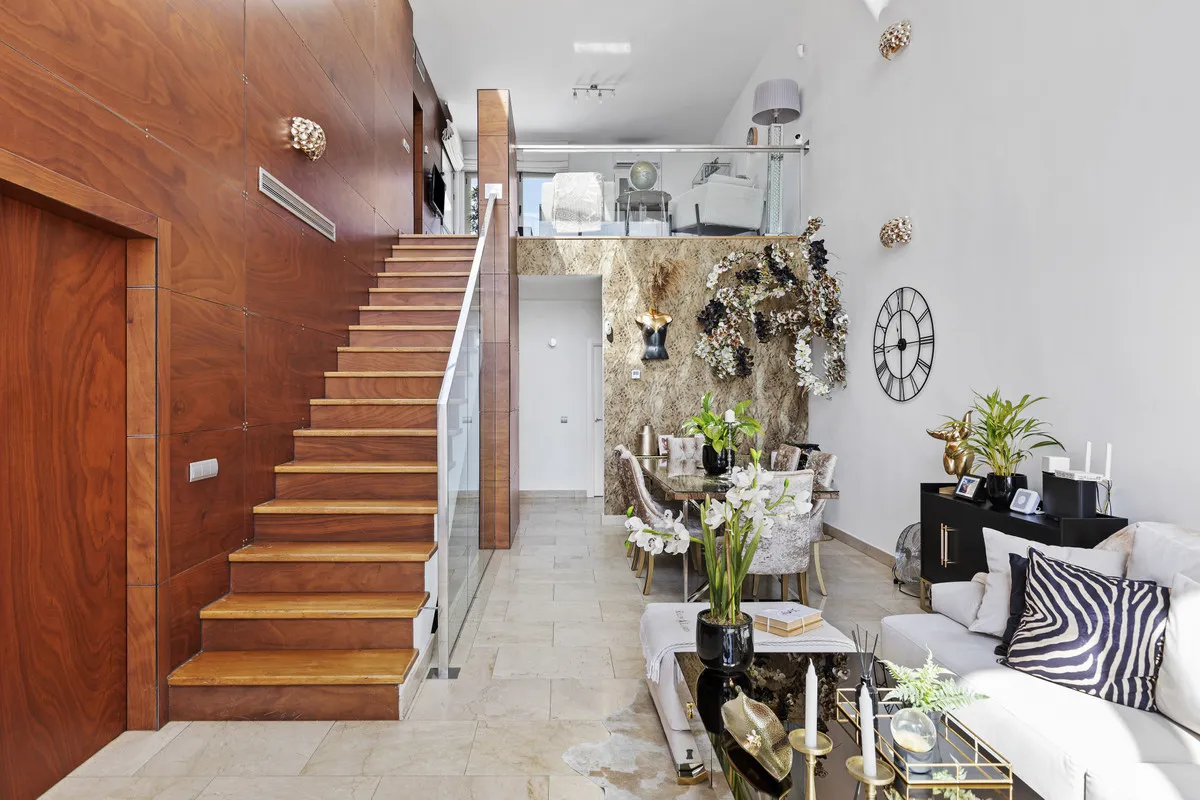 68eaea33-193a-44fd-b765-67be6ac69e40