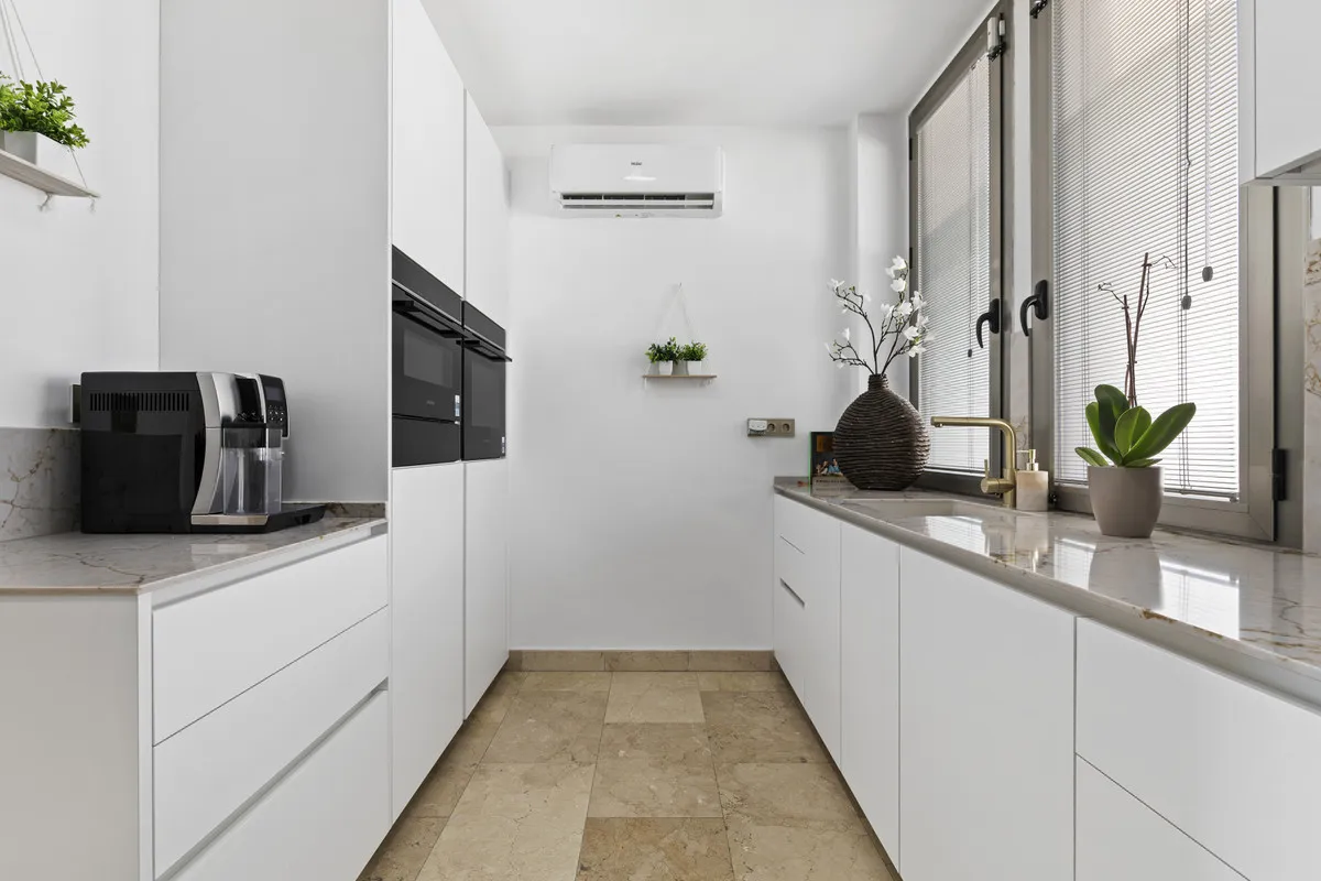 8327b6d9-f3f8-415f-95a4-cb8b4492a4b1