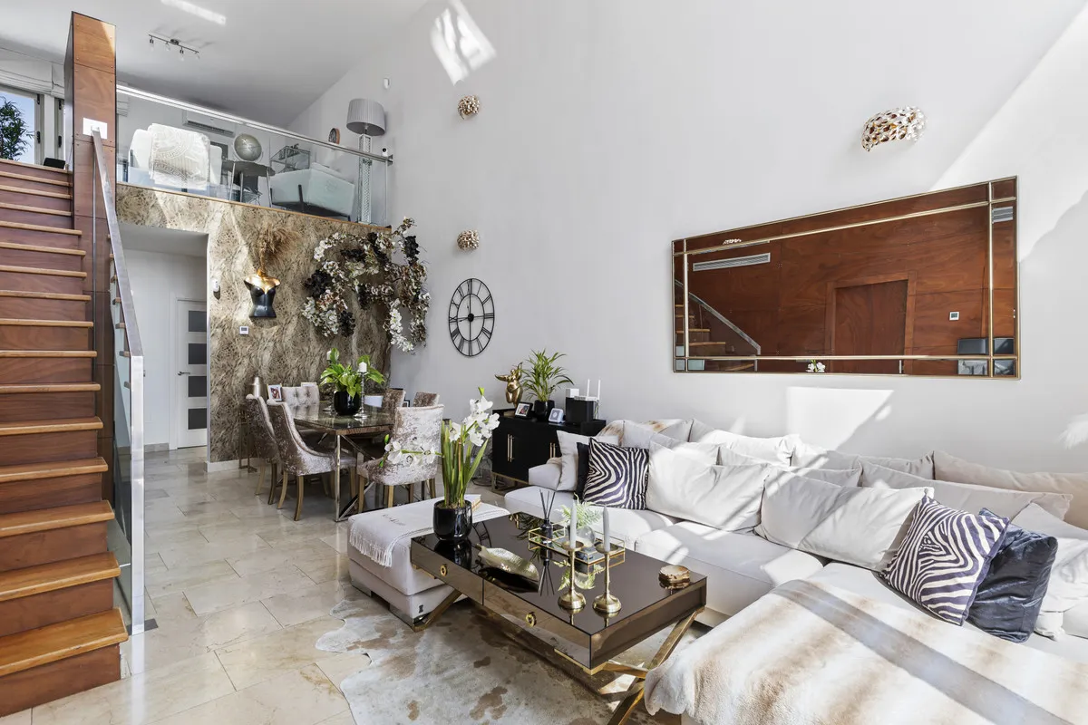 a2e25f02-df44-4d82-9fb3-fb4d679f7c6f