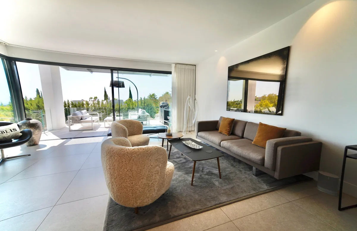 26123e21-1fab-4dc7-bd52-660cde090a41