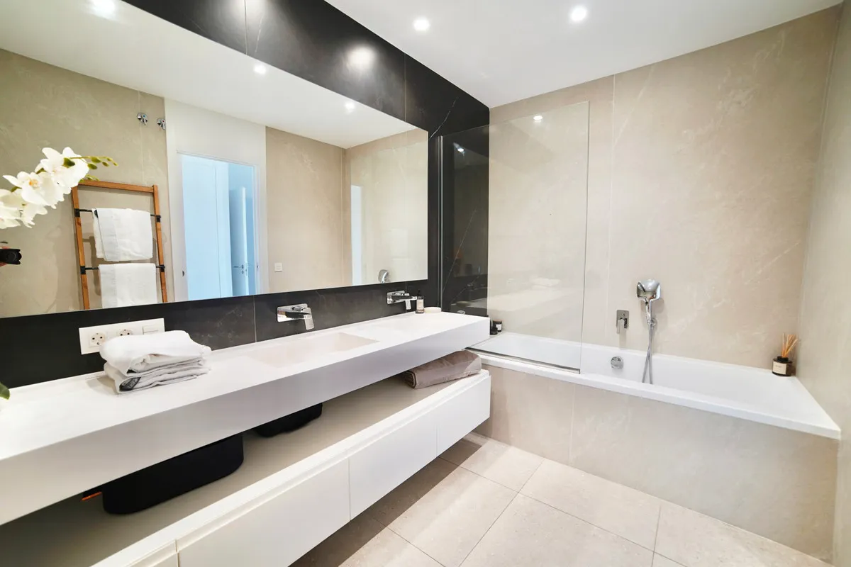 eaaced41-c42c-4c01-8235-f877cfd3cbc1