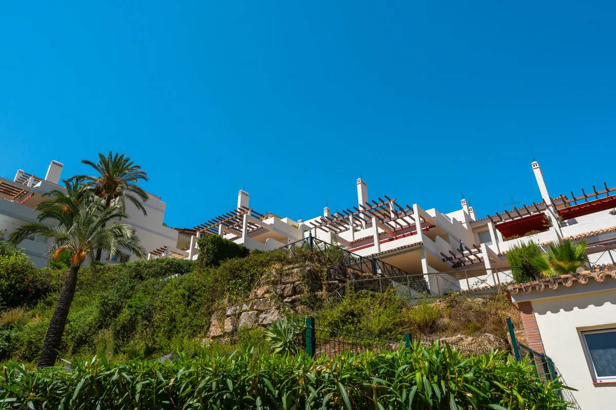 3b2ee658-90ee-4361-a372-32c94f7f190e