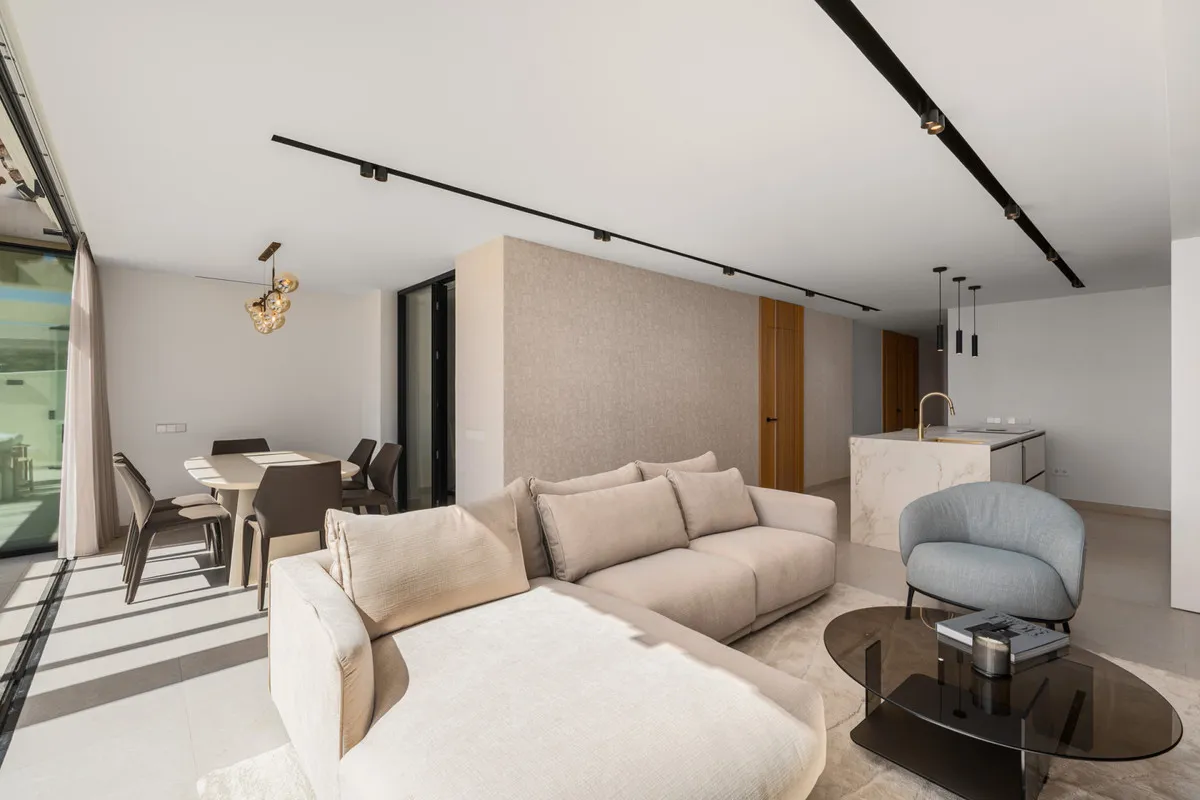 4fb94d47-3d92-46e2-a13a-6d06f8ff6b77