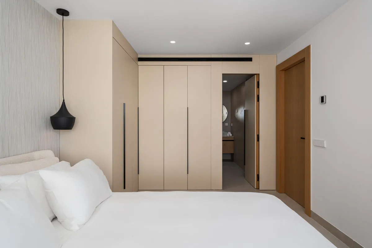 fb89d05b-c209-4fb4-8501-da31ef401beb