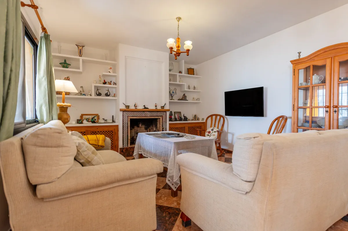 c9ff44d2-139e-4687-bbee-e01a489e3313