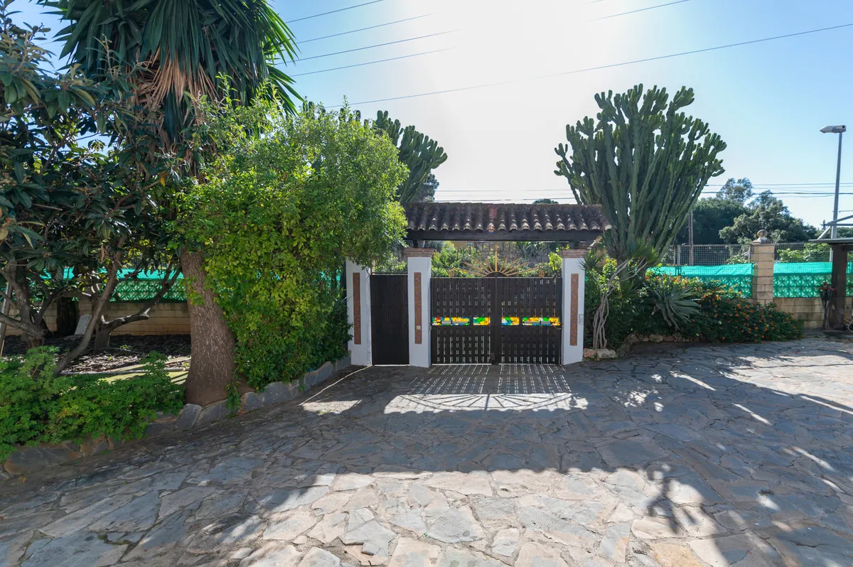 cb5b361a-6fc6-4ddf-bee9-8c55d9084902