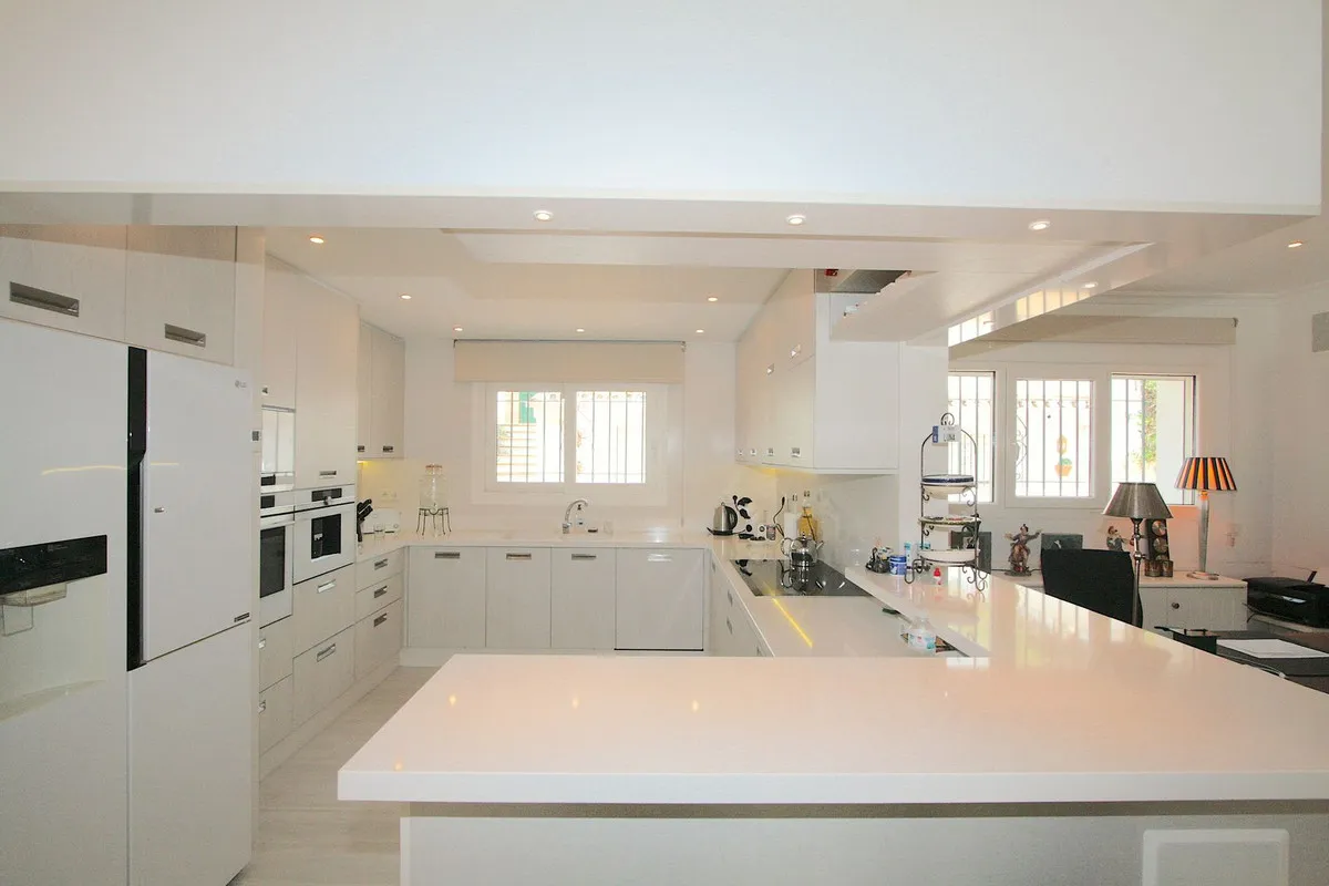 6bed8a93-05fa-452b-9a4c-32cf1124b678