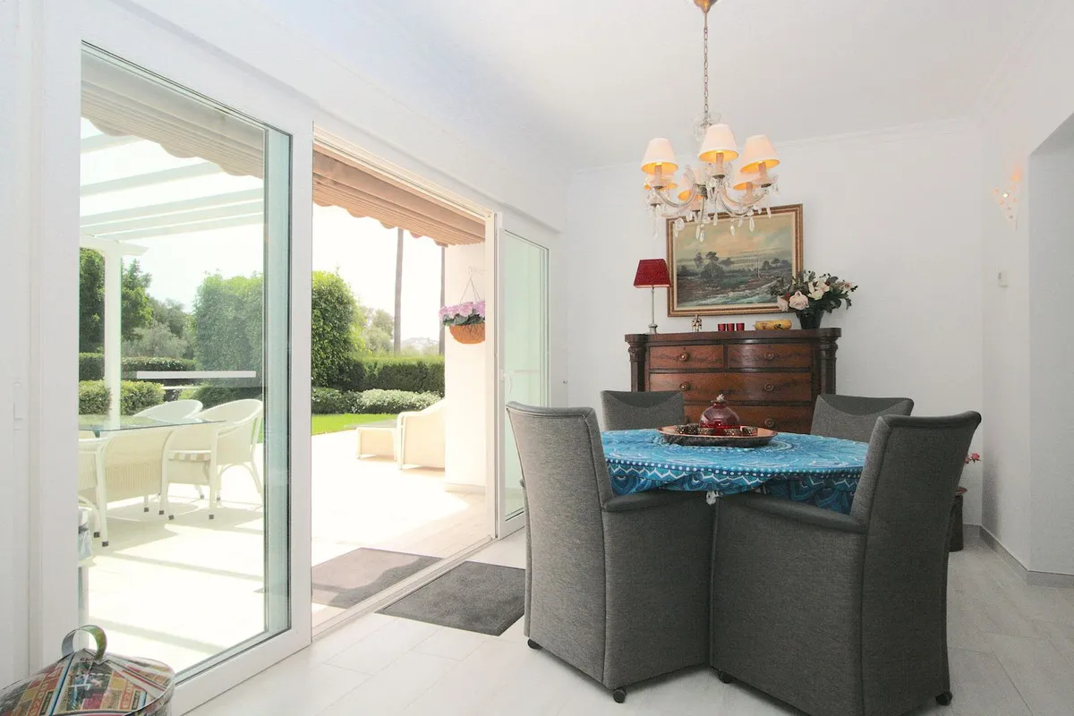 a467bcb8-6447-4e0e-82bd-6cab2418497c