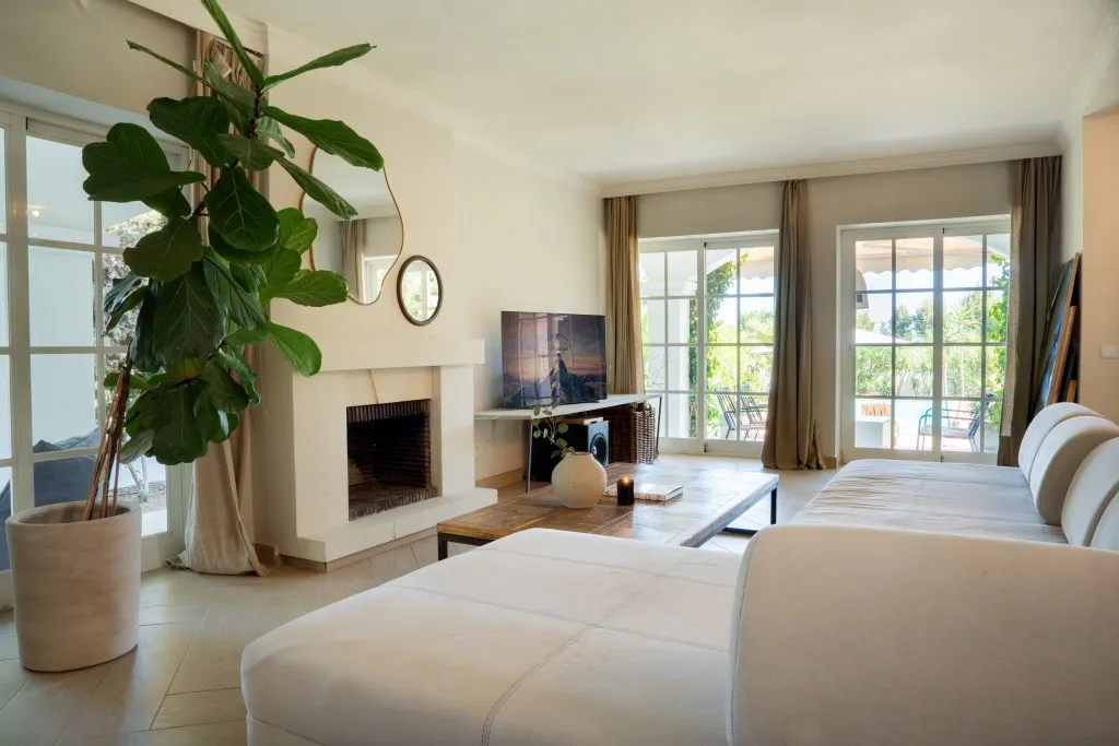 094a016a-93ea-407e-b0e2-e03eb750acd0