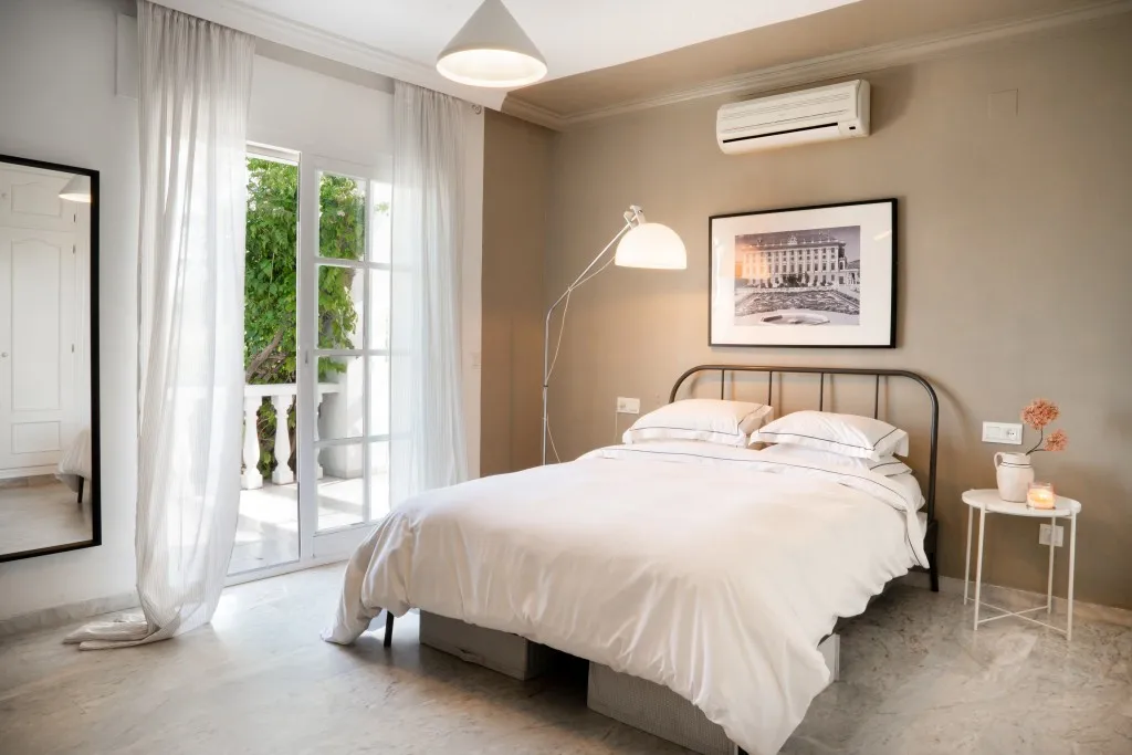 1231500a-e6b2-4a9d-8570-80cd47565a6b