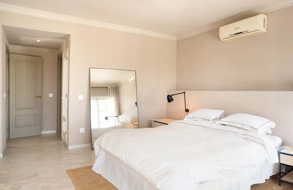 3c645c29-d9ce-42e2-9ed3-6be4cc287c69