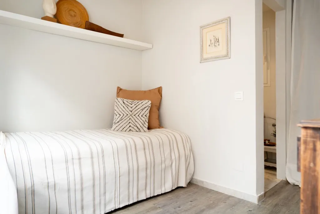 c853f002-0439-42d3-8c85-872c8e47feab