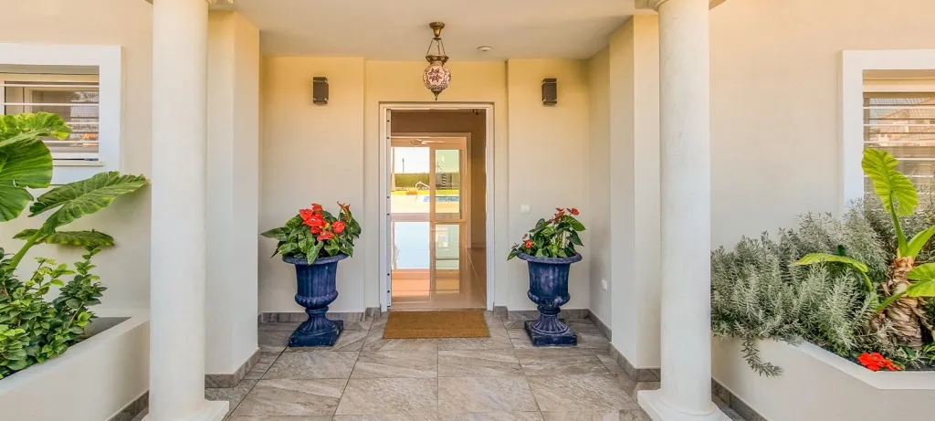 49d9d6f8-a044-4718-b33d-b29c64e17fc2