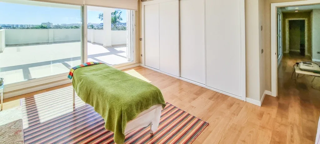 8dadd004-51c4-4f7e-b14c-9d57fe5d6f9f