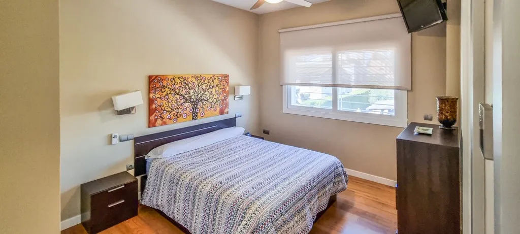 9e2a8b7c-d9bb-42b4-8a16-03de8c12aa66