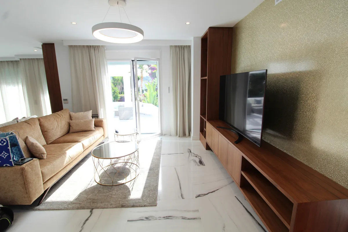 0afaff6c-467e-4ac0-90ff-cb04f3e36ed6