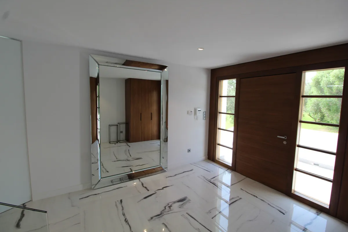 8df52569-38bb-4628-8595-7815bac3e081