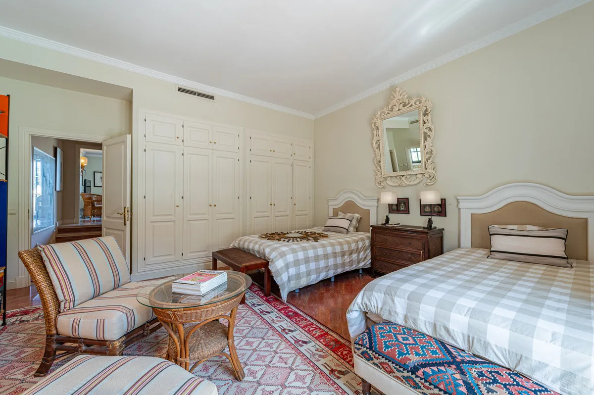 05db2aaa-b3cc-4929-945b-18f5e87ceba2