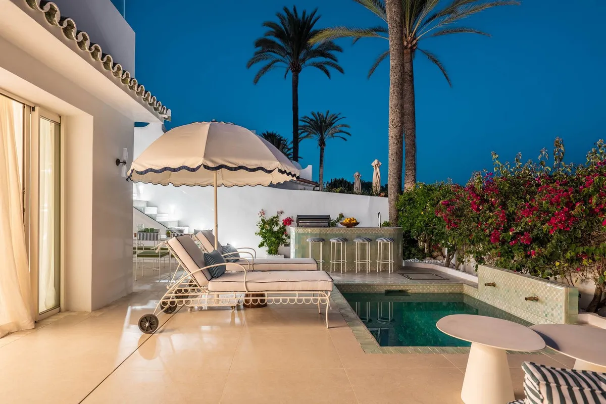 a6a4b404-9d62-4025-836d-6278d9607add