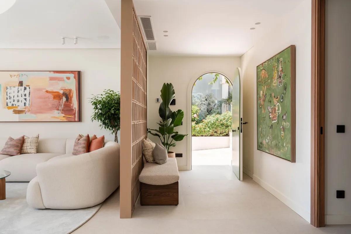 db059106-e9d7-4c57-a48e-341c5c18b3a6