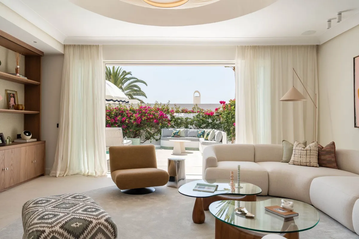 e927dd49-af0e-4a0b-b32e-7f289b9ec58c