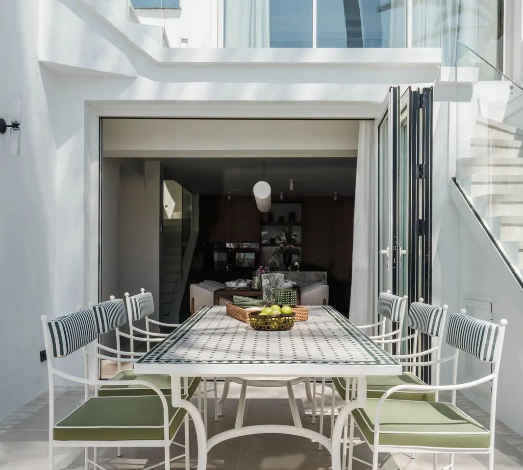 fce3db51-f482-4a2b-8722-e94265d0bb4c